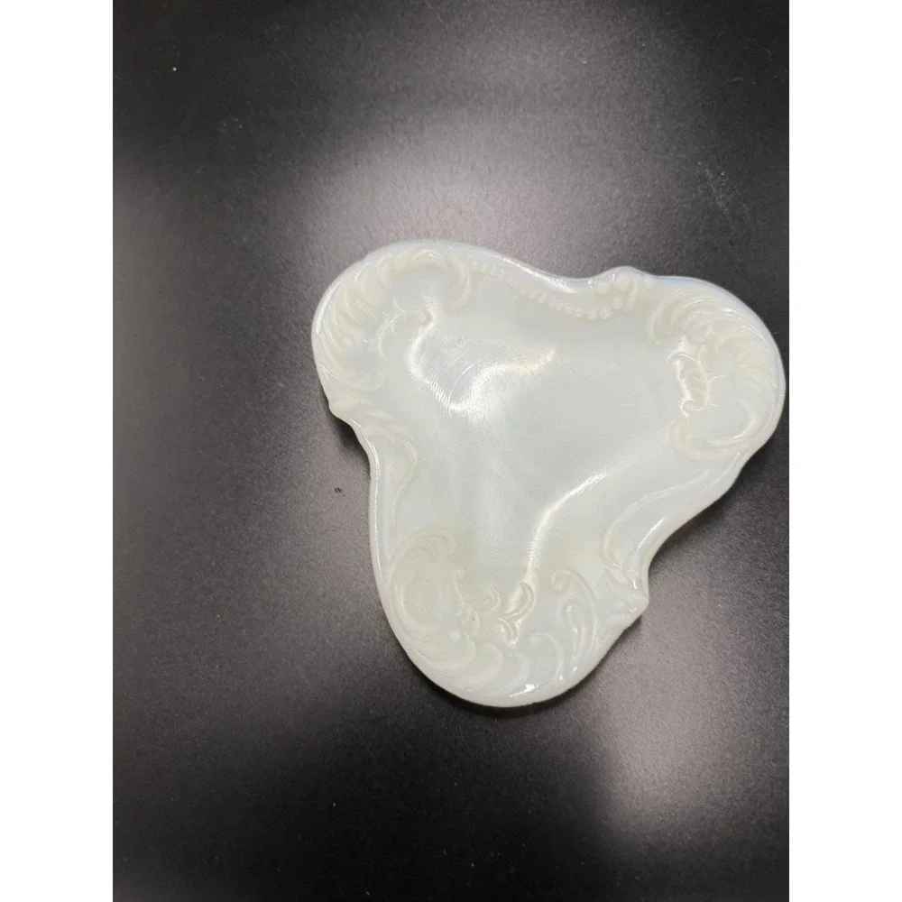 Vintage White Milk Glass Clover Trefoil Trinket Dish Vanity Ring Jewelry Tray 5